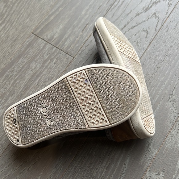 Toms - toddler size - Picture 6 of 6